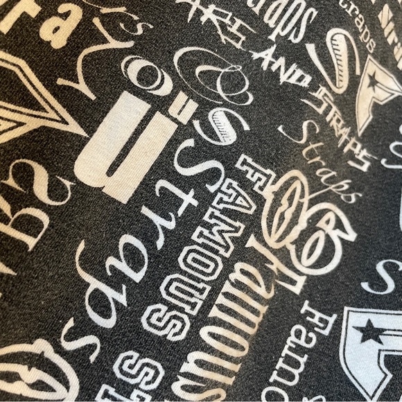 *SOLD* Y2K Skater Famous Sweater - Picture 4 of 4